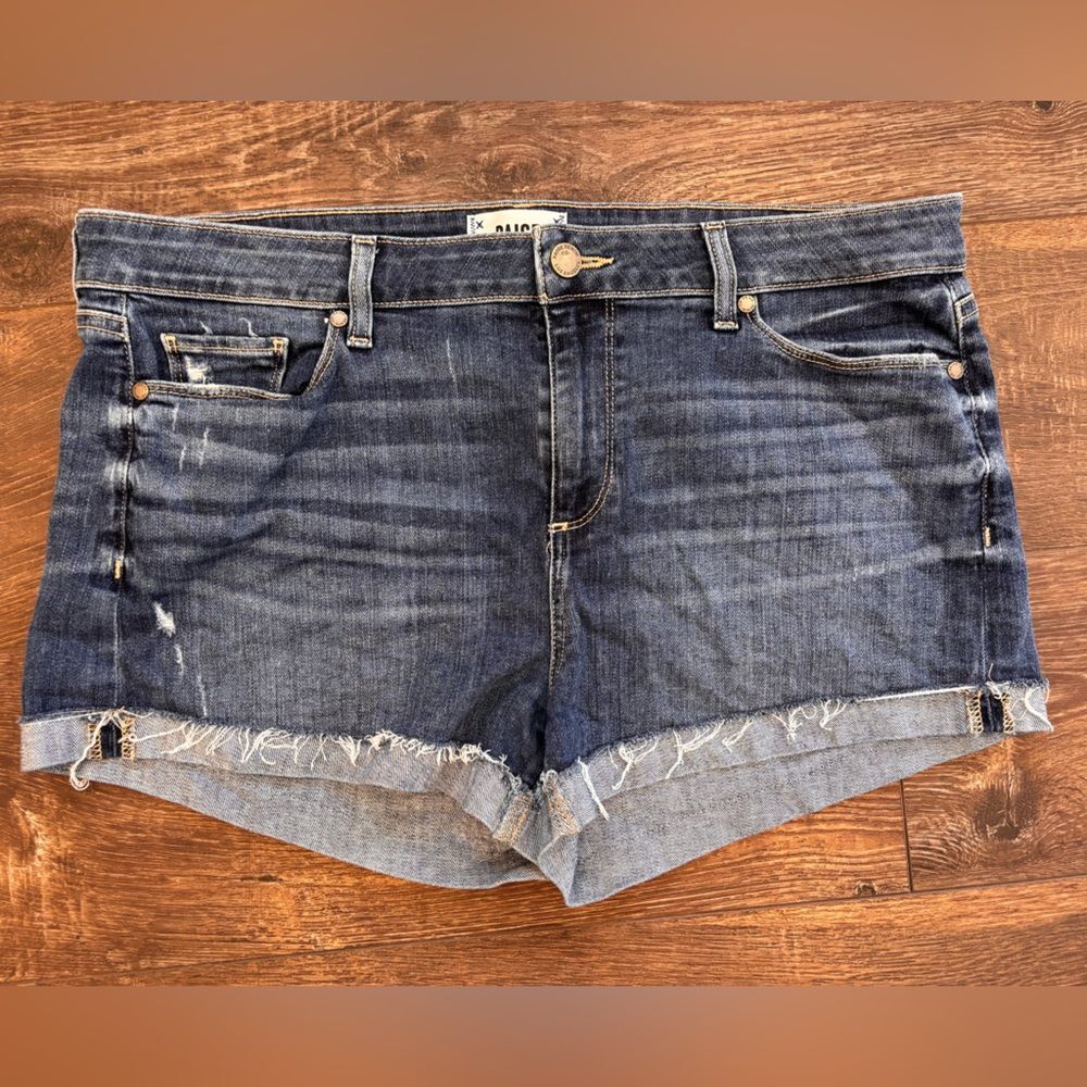 PAIGE Jimmy Jimmy Short size 31 cuffed
